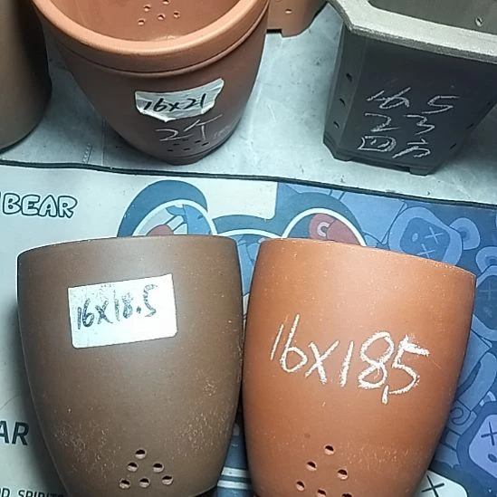 红泥紫泥三角两个花盆