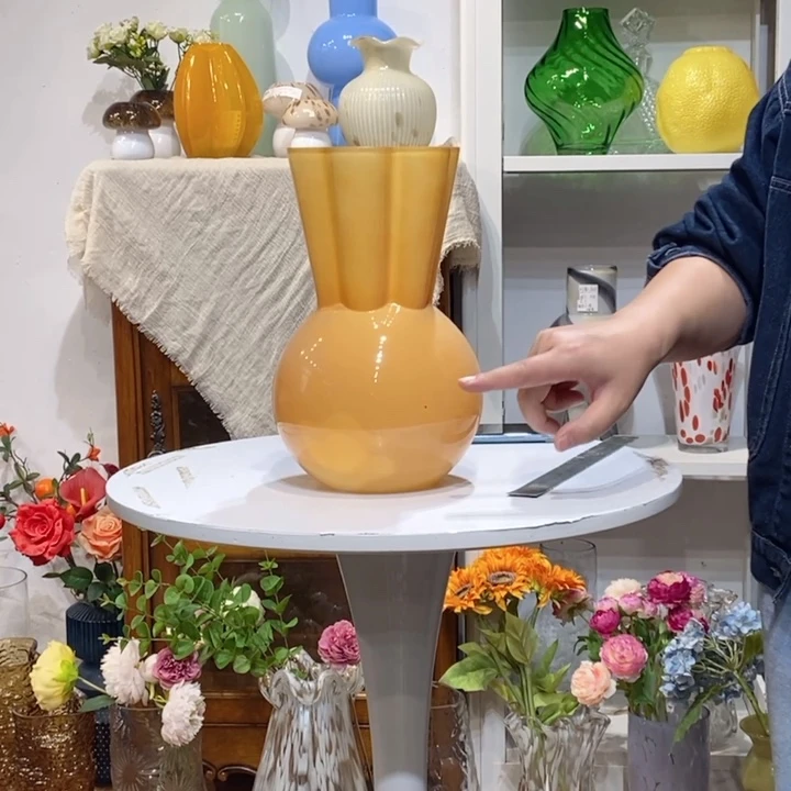 喷色有剐蹭黑点口14高28