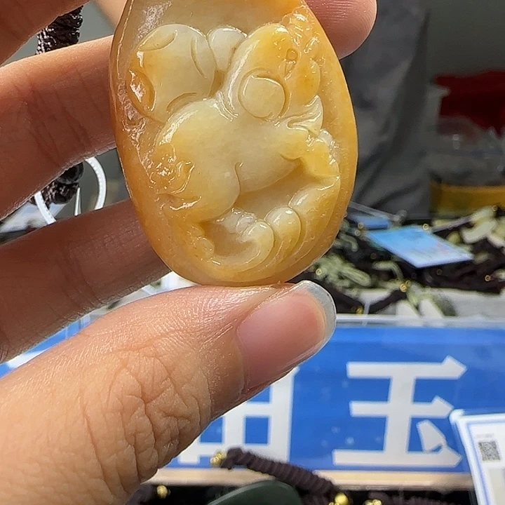 颈饰未镶嵌和田玉
