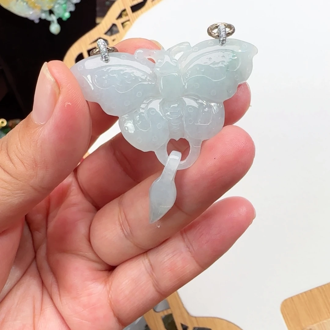 翡翠未镶嵌颈饰仿古