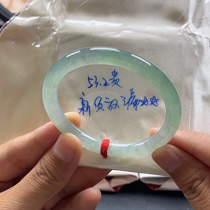 翡翠手镯未镶嵌翡翠手镯3