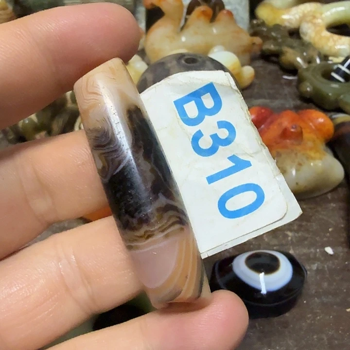 未镶嵌颈饰玛瑙/玉髓