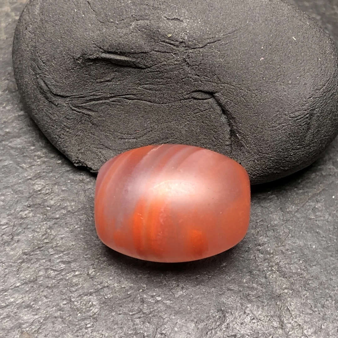 原矿川料南红玛瑙纯手工打磨尺寸16x12.2毫米