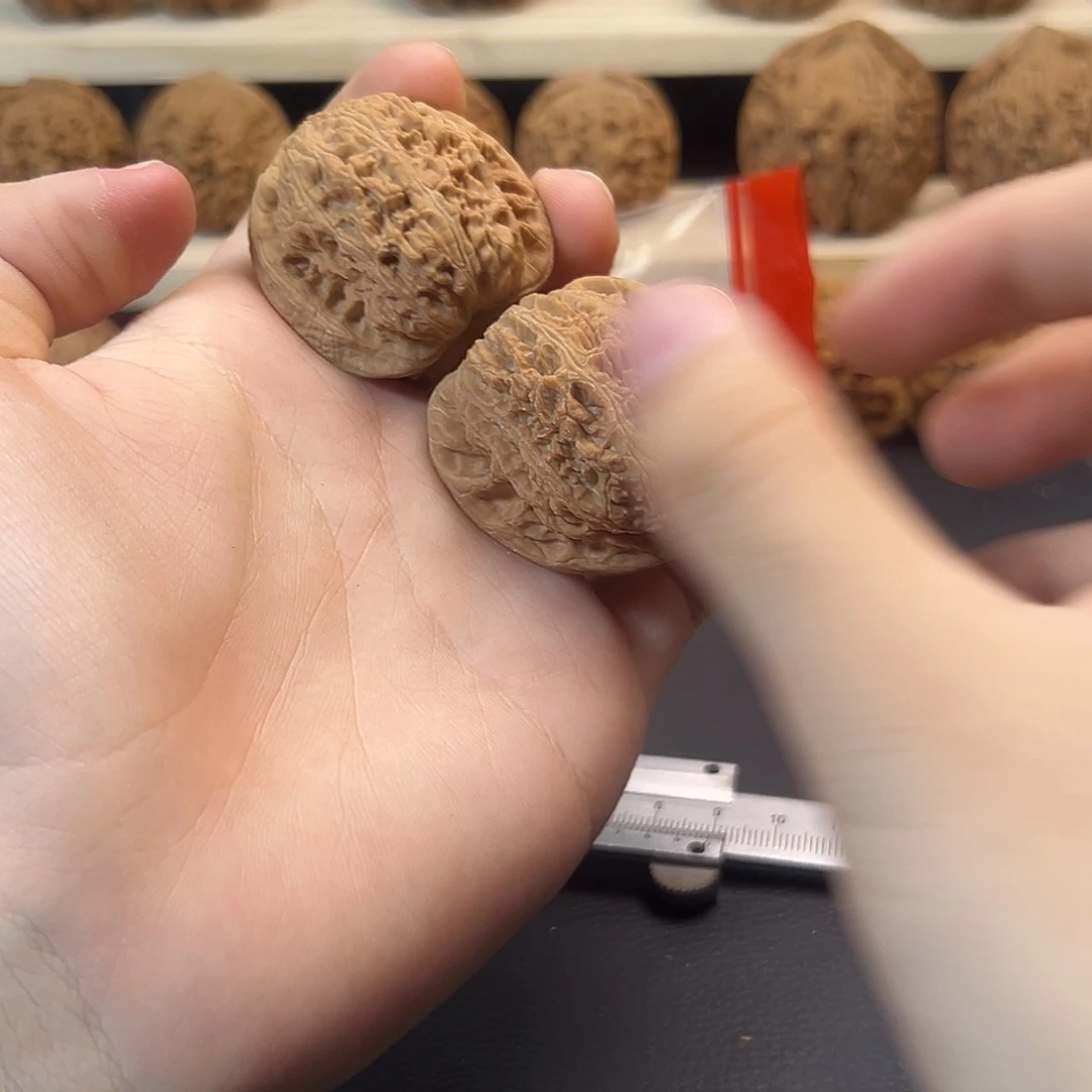 吊坠文玩核桃绣球