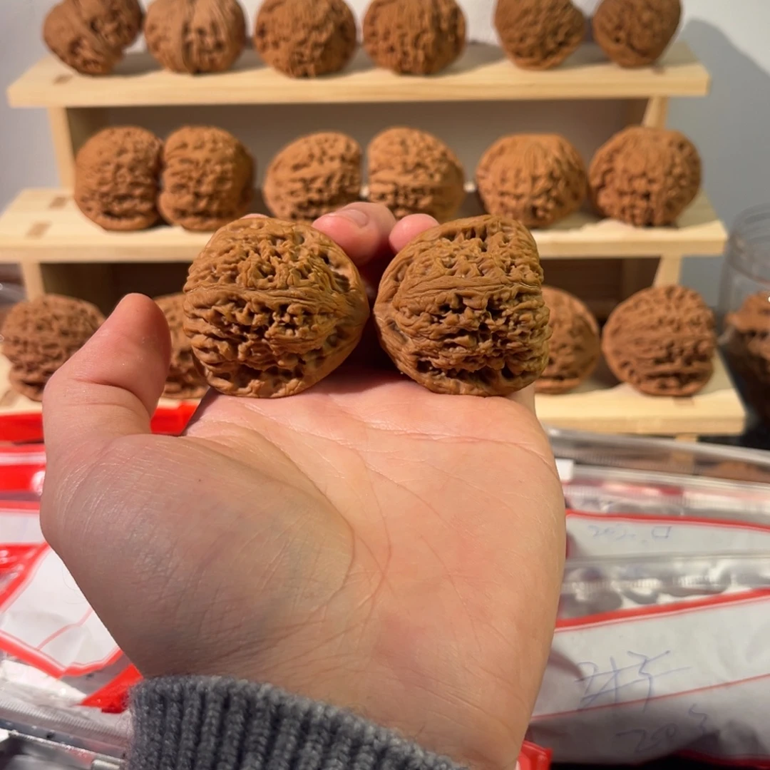 ****散吊坠文玩核桃43三角南疆石