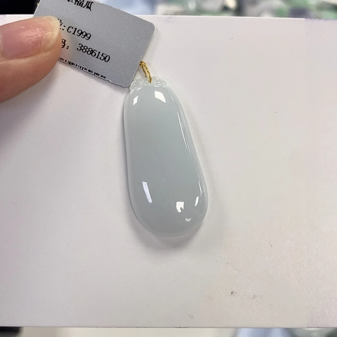 【闪购商品】颈饰未镶嵌翡翠福瓜