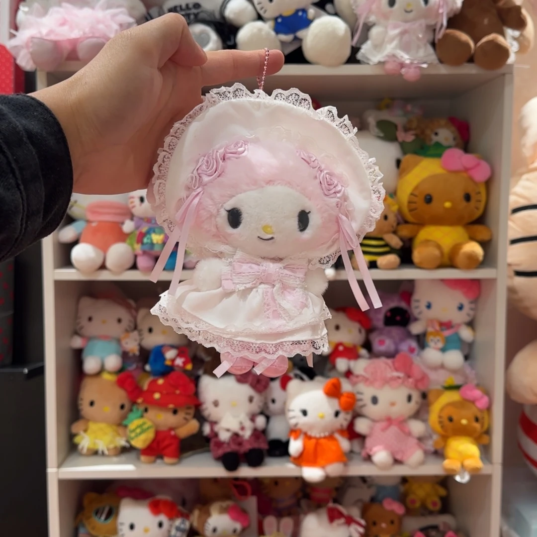 毛绒花嫁美乐蒂挂件