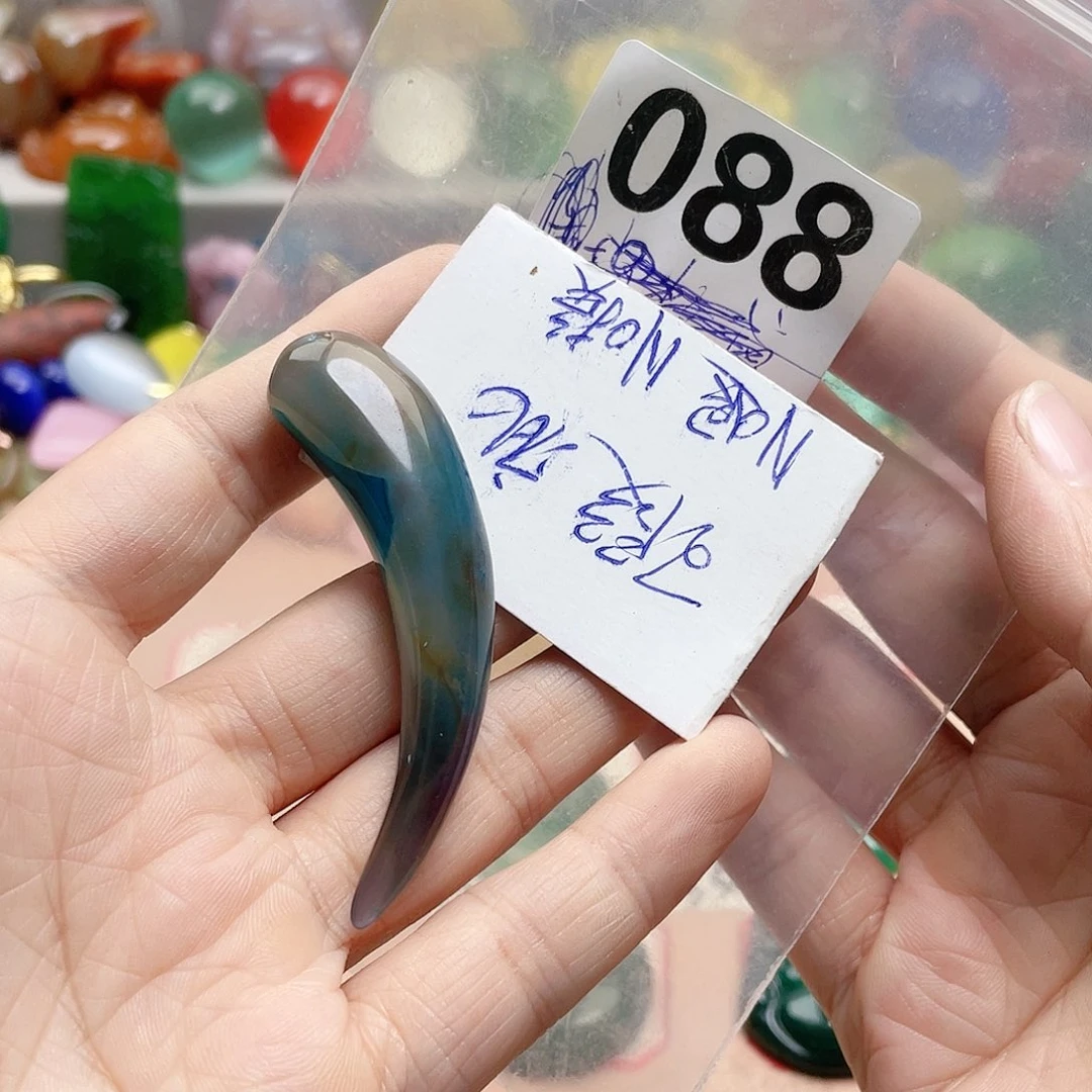 合金颈饰玛瑙/玉髓你*人