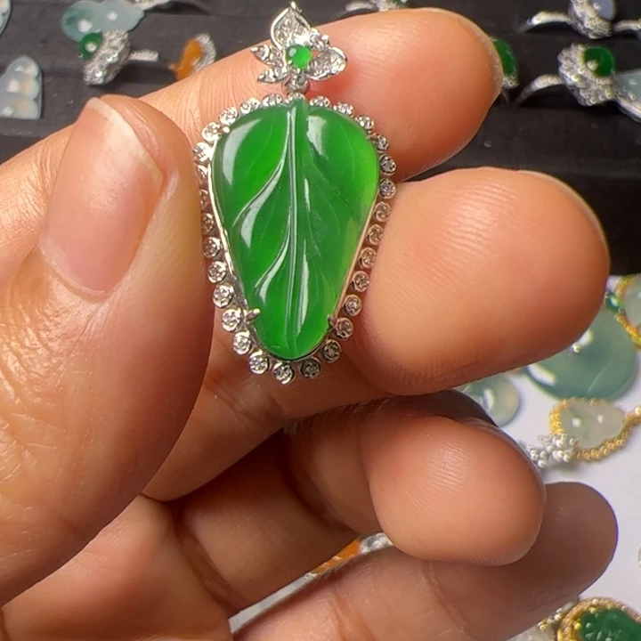 翡翠18K金镶嵌吊坠(不含链)