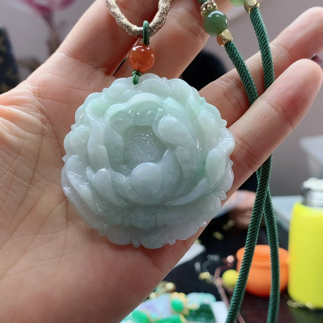 【闪购商品】翡翠吊坠(赠链)未镶嵌