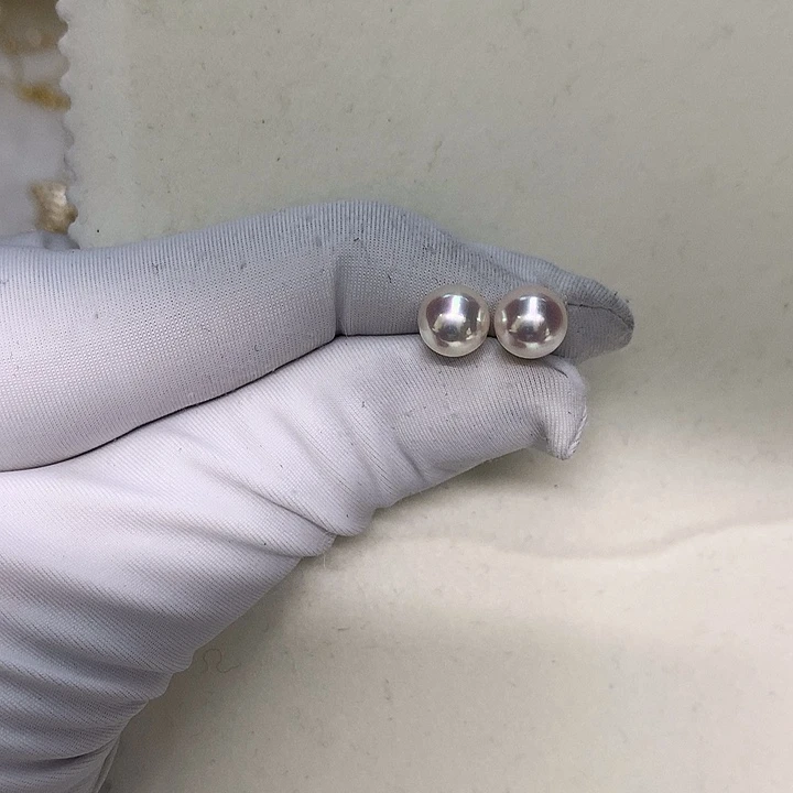 18K金镶嵌耳钉7-7.5海水珍珠