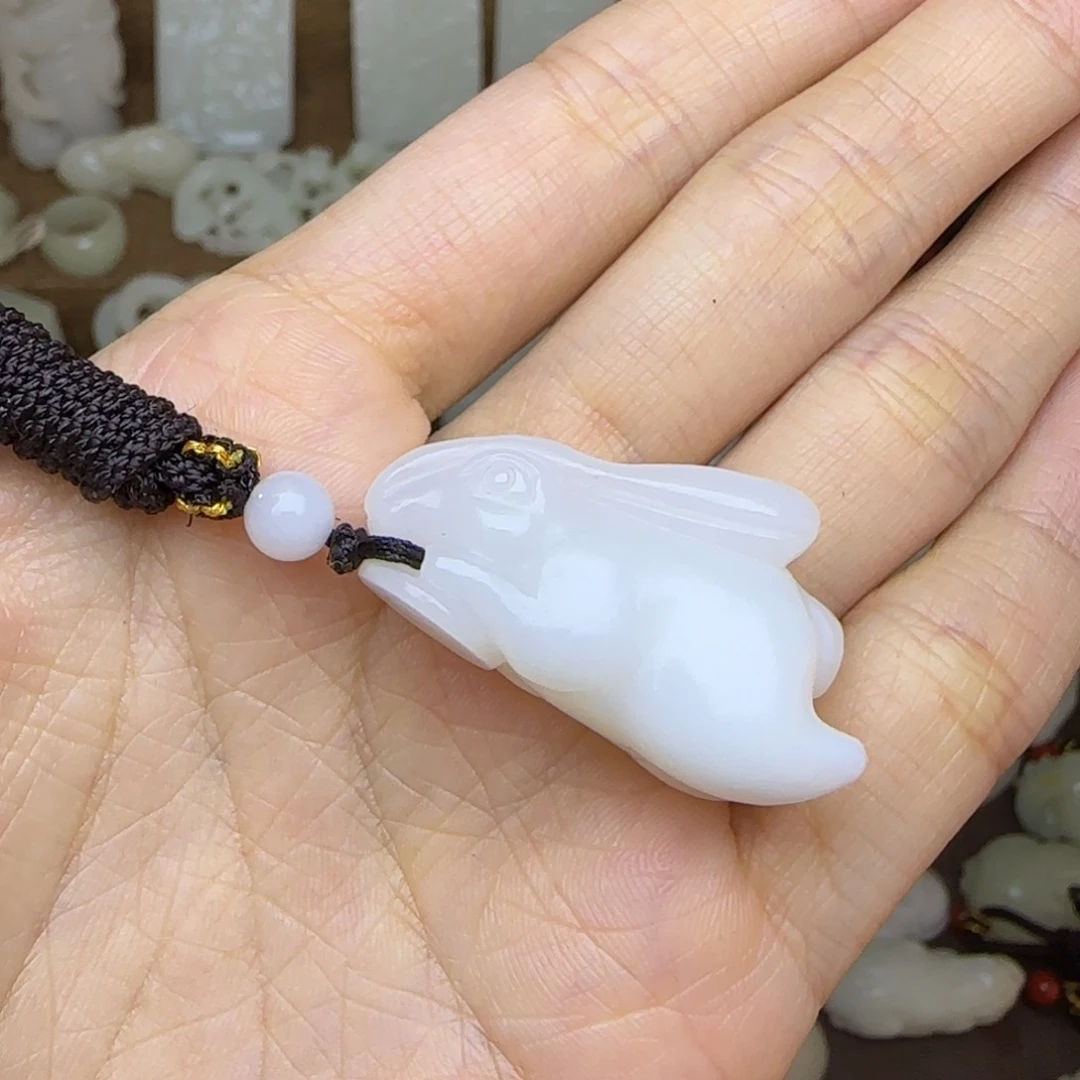 和田玉未镶嵌挂件兔