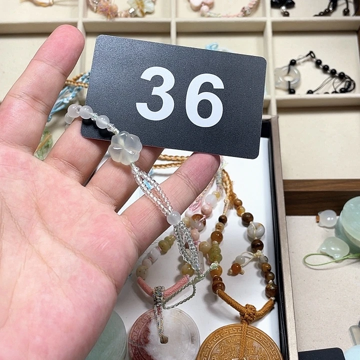 合金蛇纹石玉颈饰