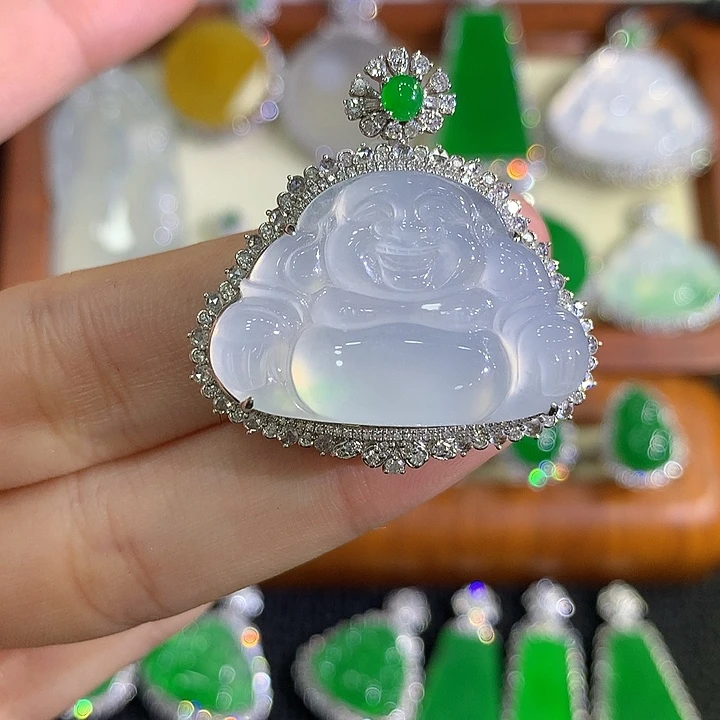 翡翠18K金镶嵌颈饰佛公