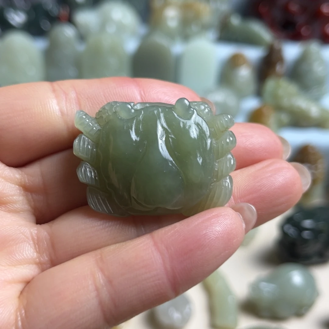 和田玉未镶嵌挂件