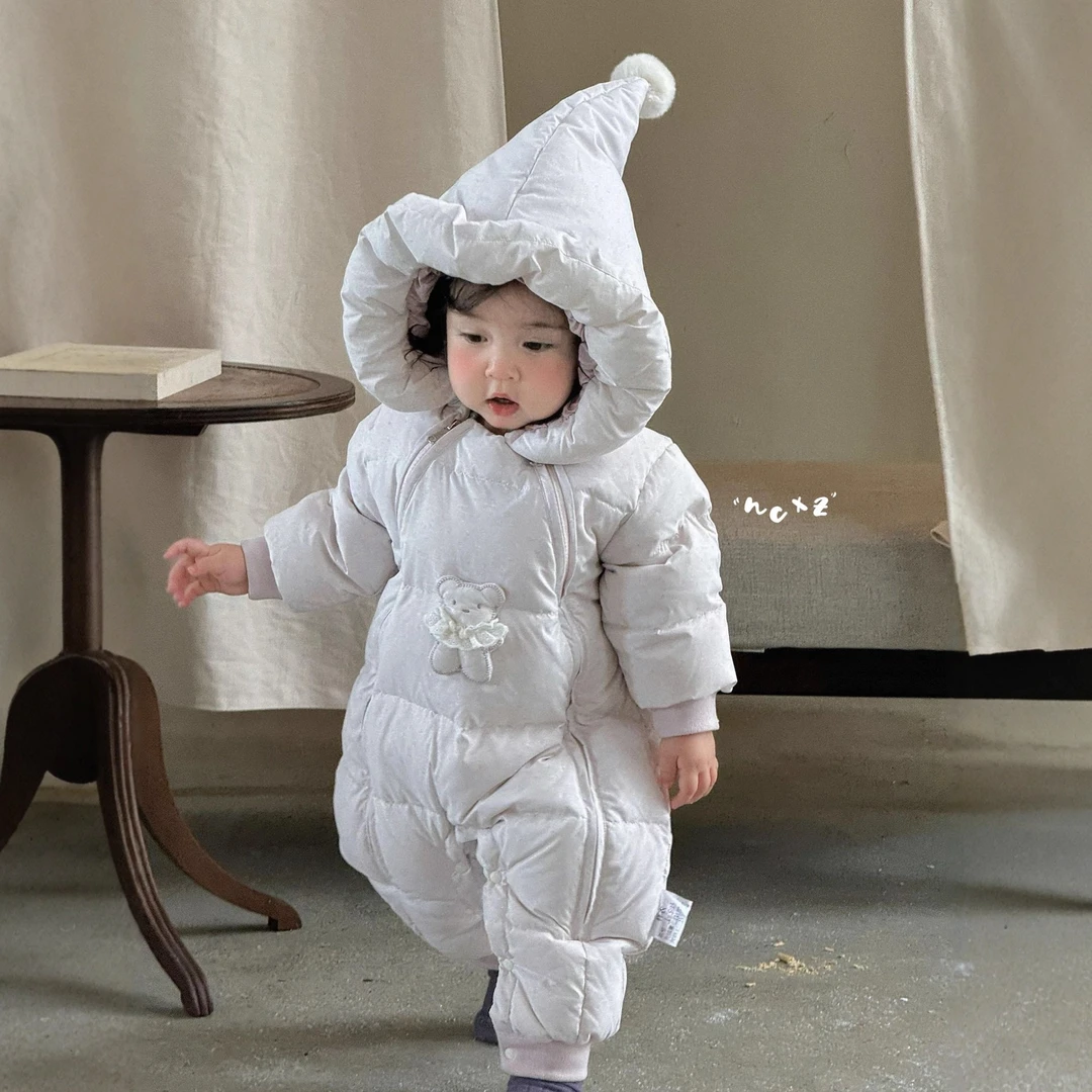 冬季婴儿羽绒服连体衣洋气碎花蕾丝熊大帽造型双拉链羽绒服5022