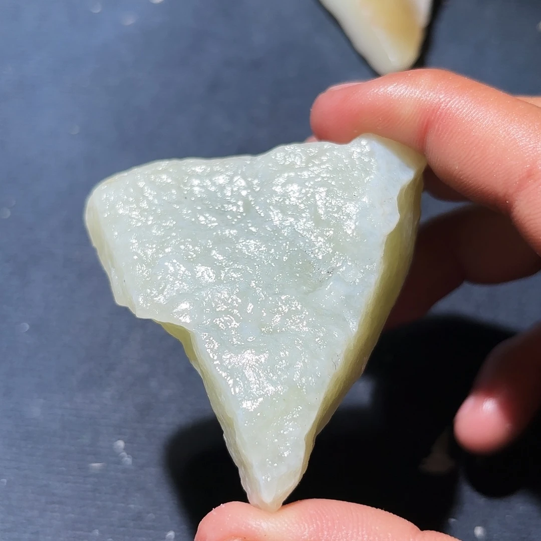 和田玉未镶嵌珠宝奇石