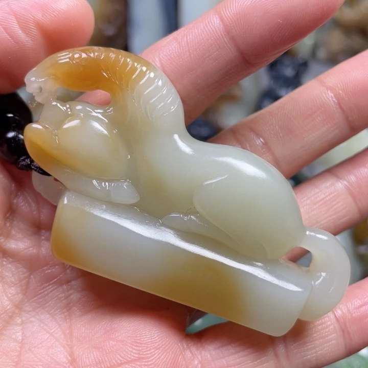 和田玉未镶嵌挂件