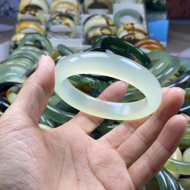 词***玉蛇纹石玉未镶嵌手镯