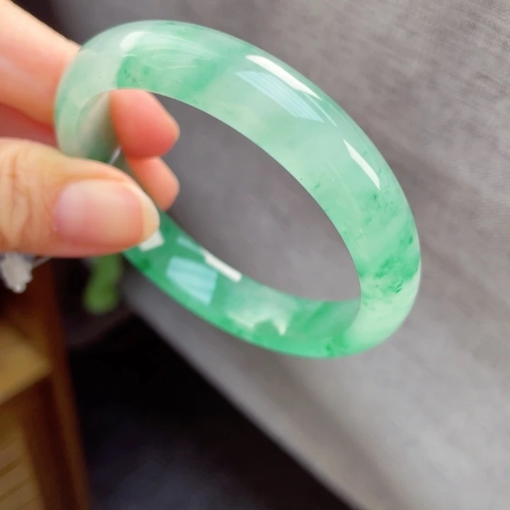 石英质玉未镶嵌手镯52 －53