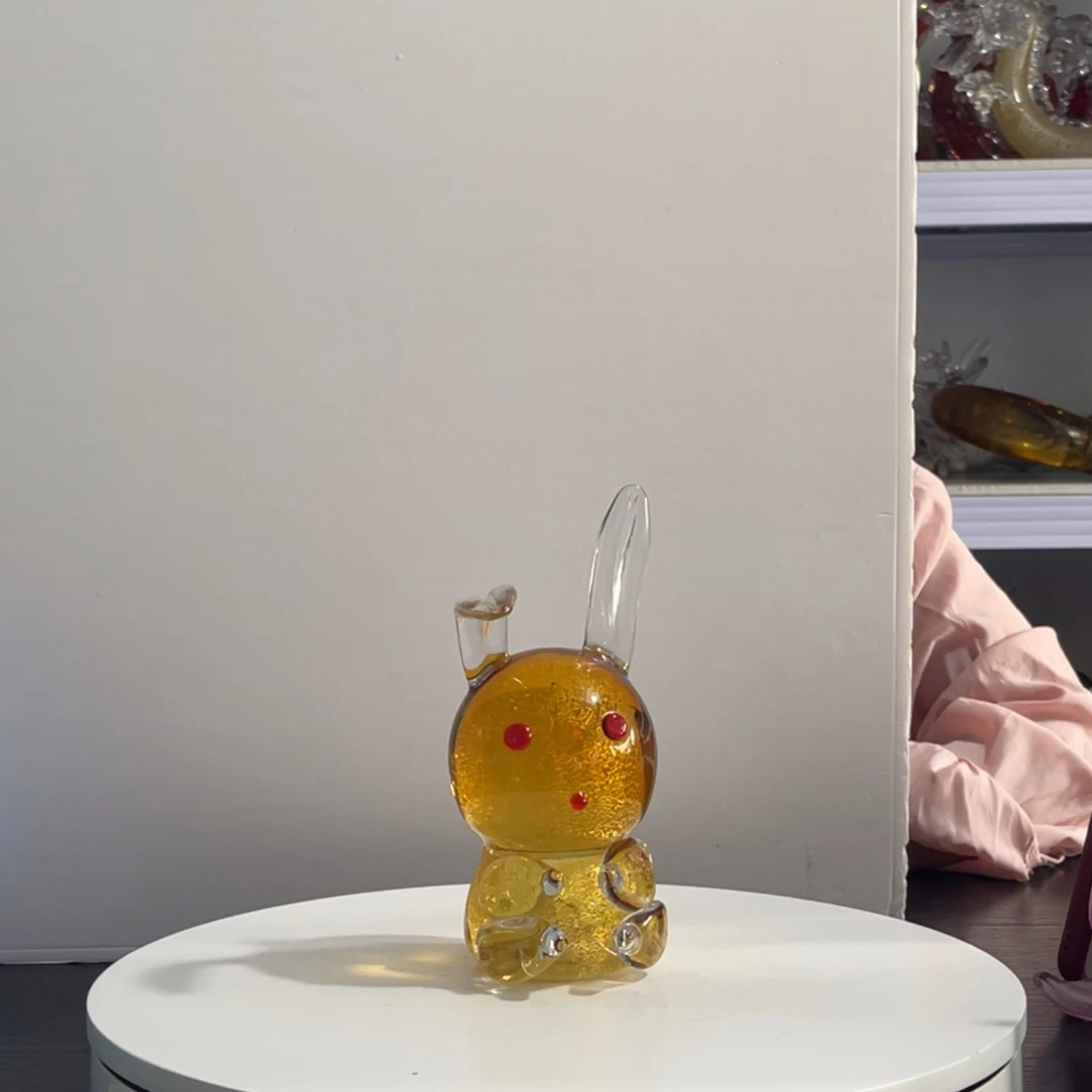 琉璃生肖兔摆件……………………………………