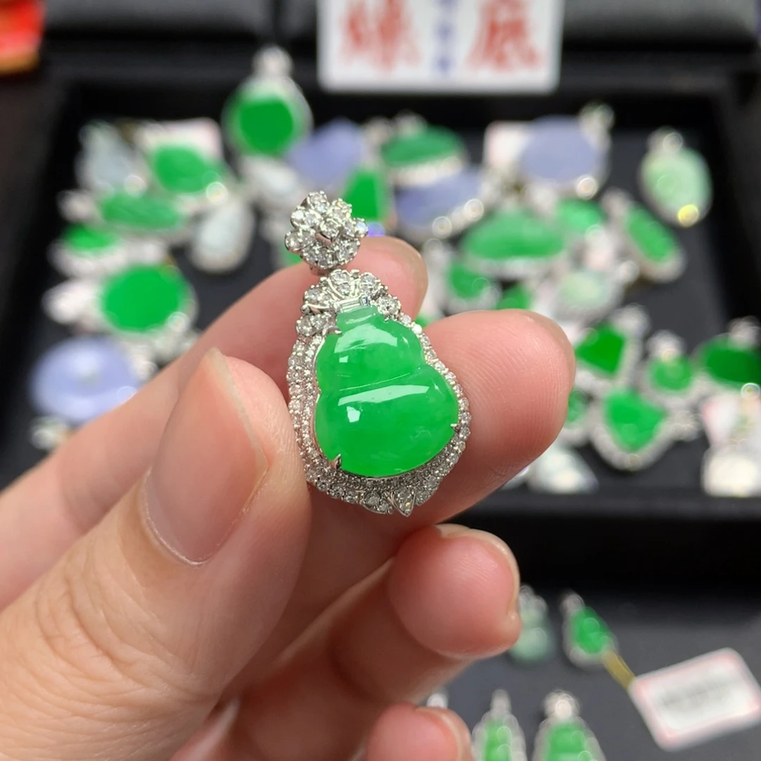 吊坠(不含链)18K金镶嵌翡翠