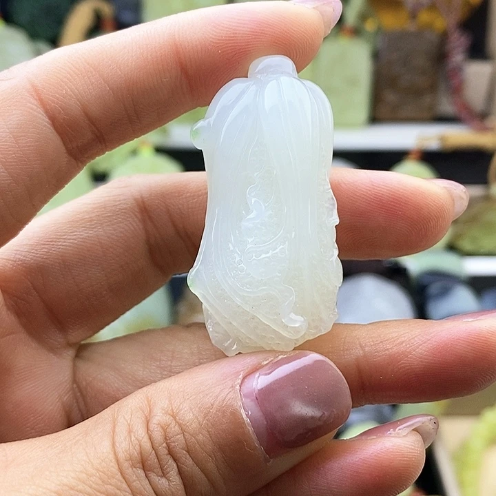 和田玉未镶嵌颈饰翠青百财皆入精美吊坠