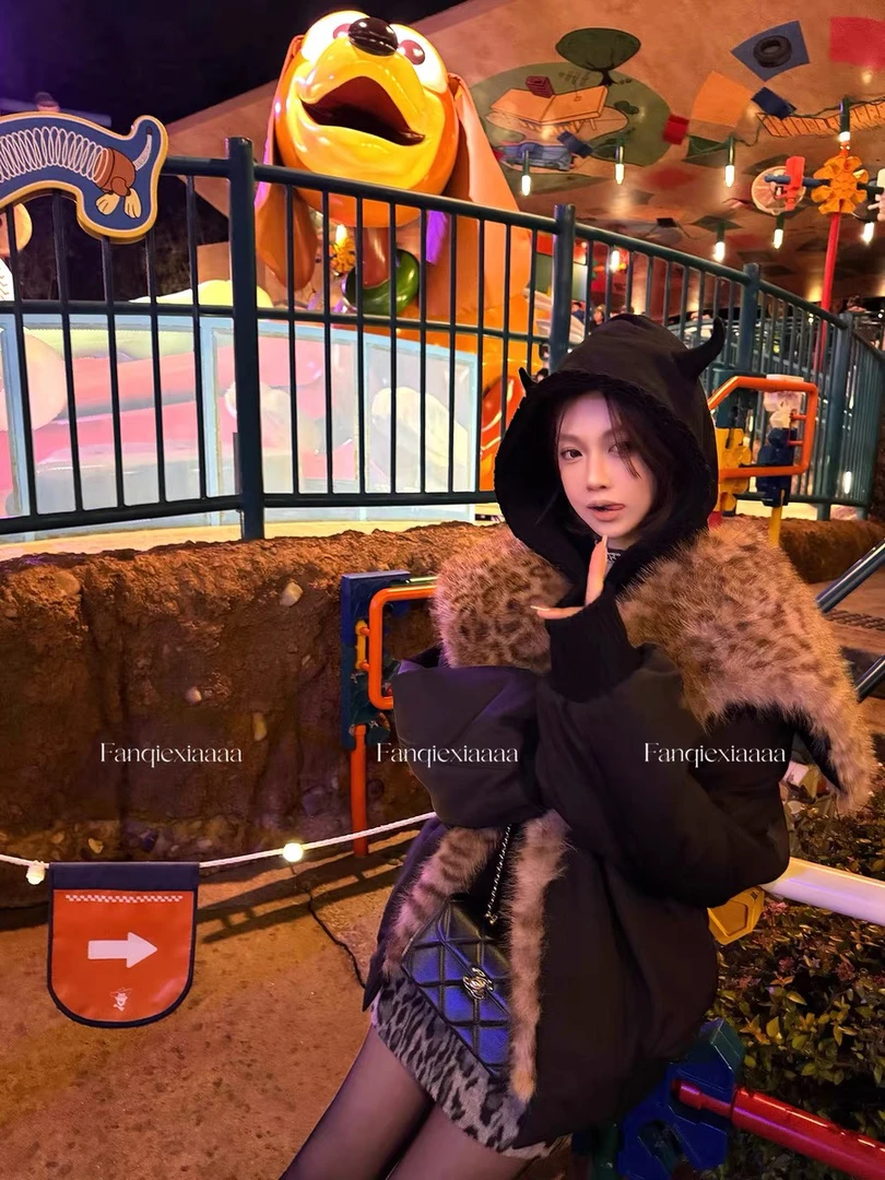 灰灰呀！黑曜辣妹 露思同款 豹纹翻领毛毛派克服外套