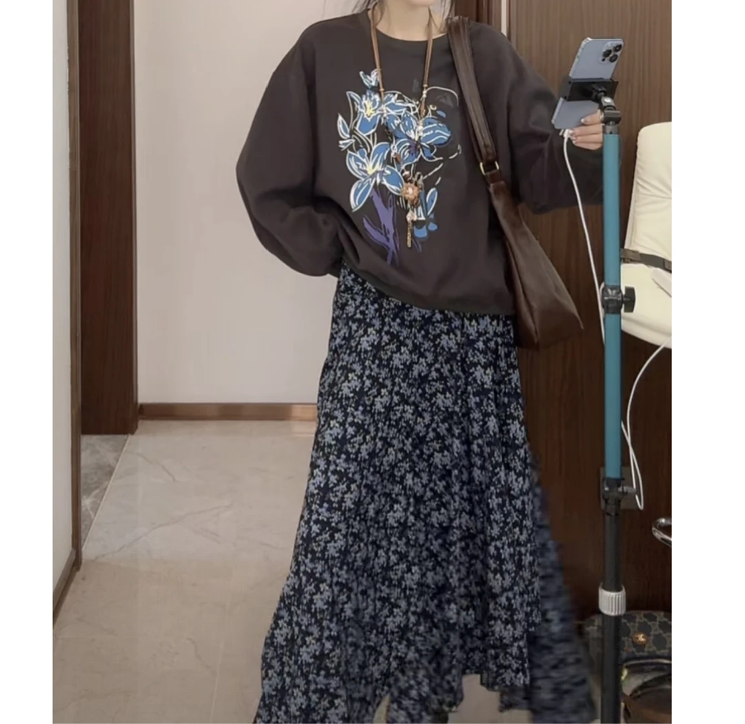 大码女装法式气质套装女秋季设计感胖MM宽松显瘦卫衣别致百搭上衣