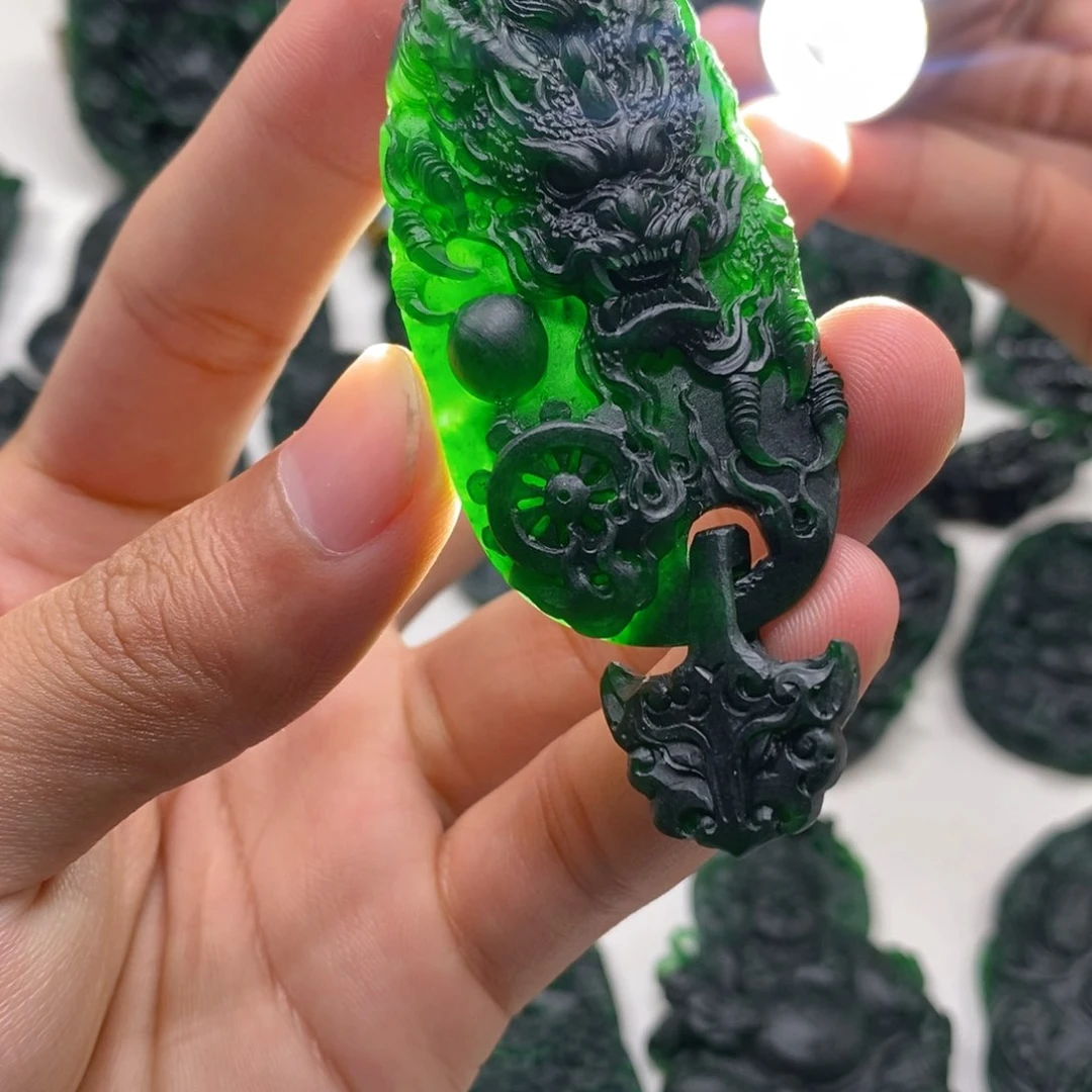 定制翡翠未镶嵌伯**业龙牌