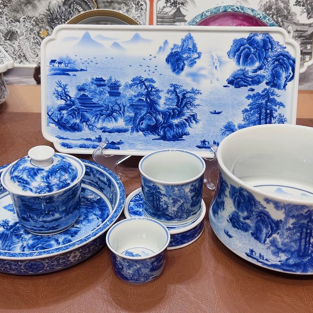 摆件景德镇市和上海浦东国际机场的开通