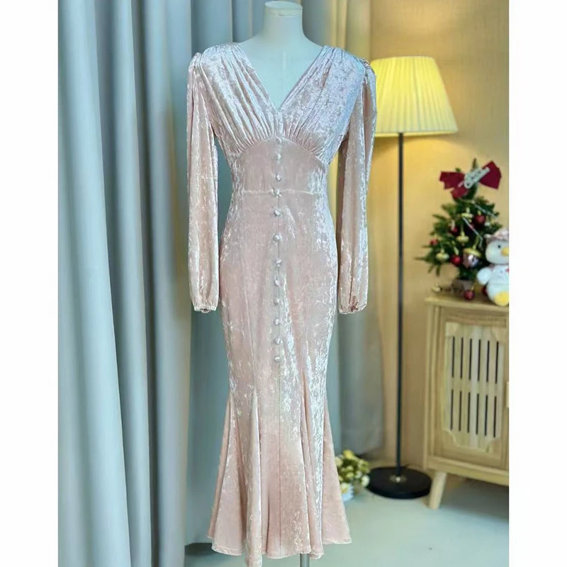 法式名媛风气质金V领长袖连衣裙女新款收腰修身鱼尾包臀D3404