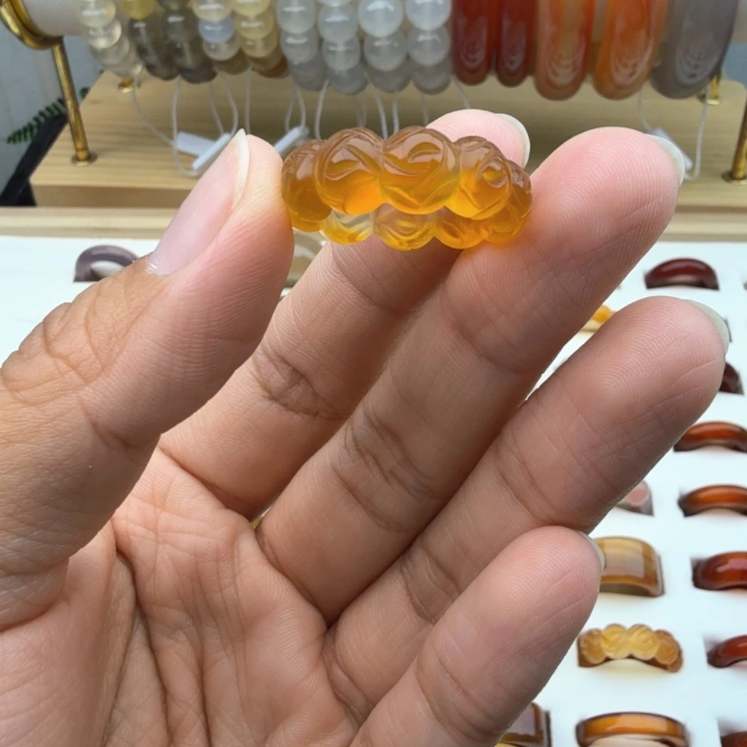 郑****未镶嵌戒圈玛瑙/玉髓15/16圈福利