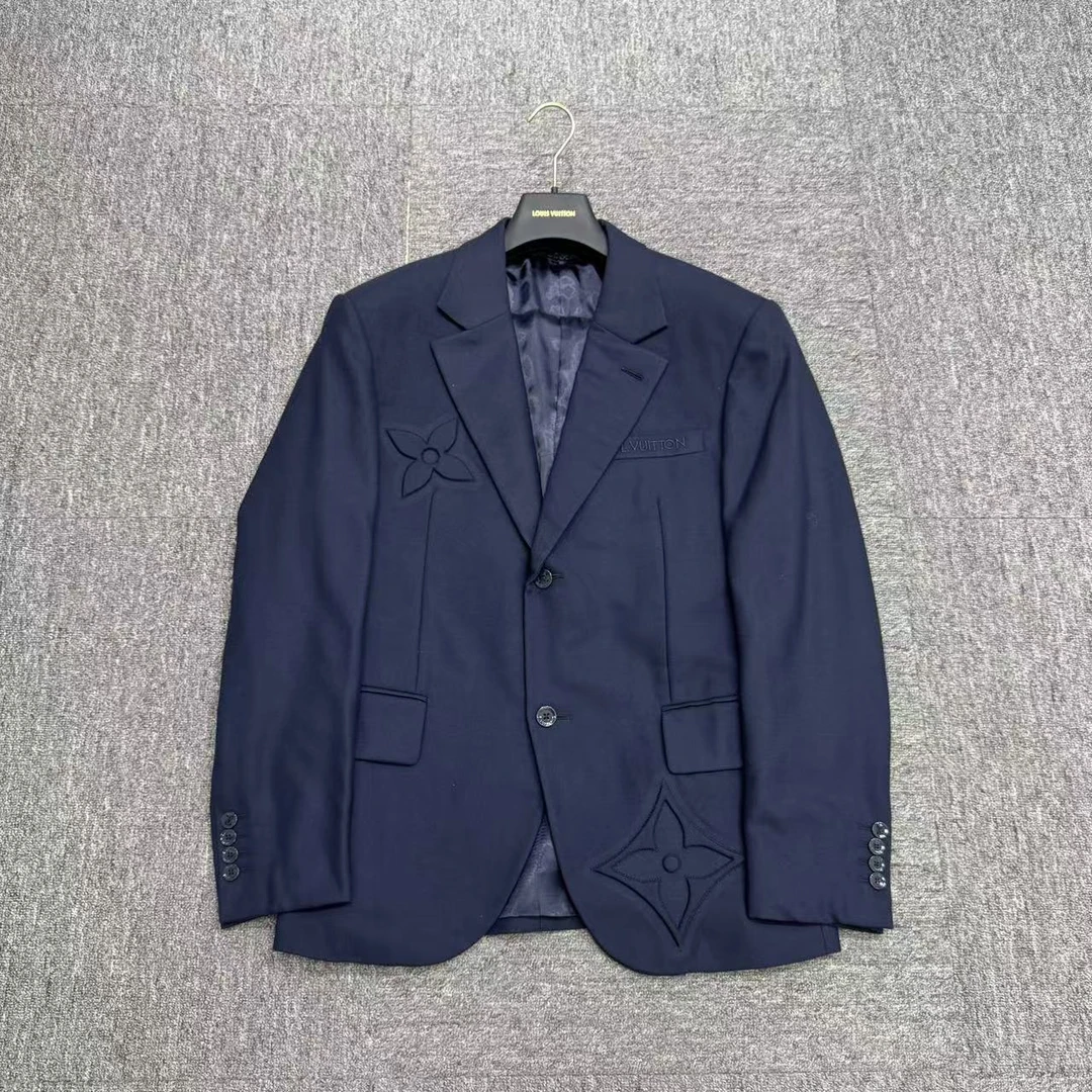 99新 LouisVuitton/路易威登 浮雕四叶草羊毛西装/46码/编码19988
