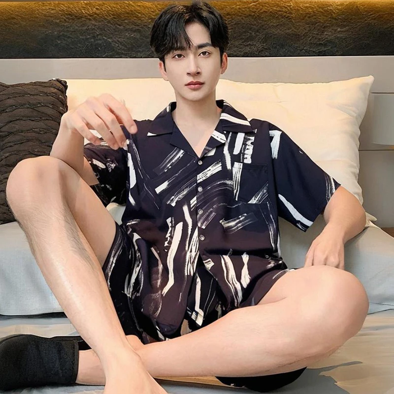 时尚男士睡衣夏季加大码宽松青少年凉感冰丝短袖设计感家居服套装