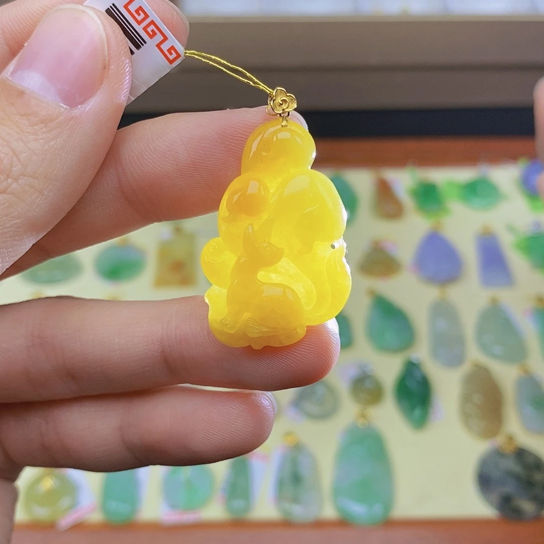 翡翠颈饰18K金镶嵌翡翠