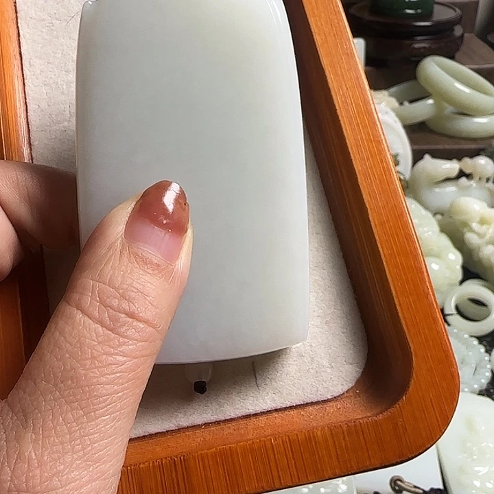 y***s瓷片新号开播瓷盘一件