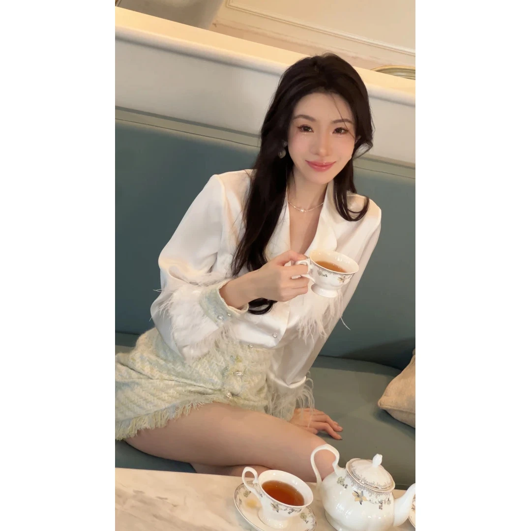 【雅乔宠粉专场】莱茵河畔 珍珠扣拼接缎面长袖衬衫DYTY-23087446