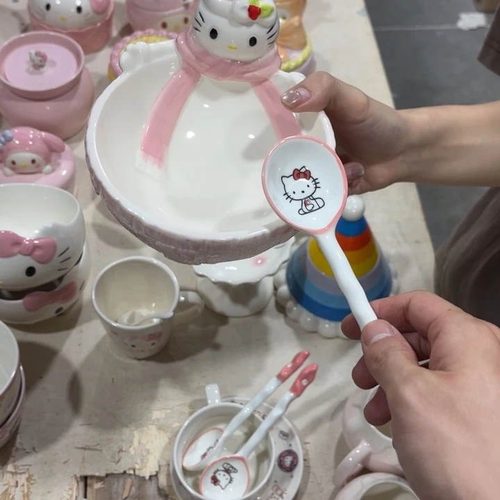 紫砂在干嘛呀亲爱呢