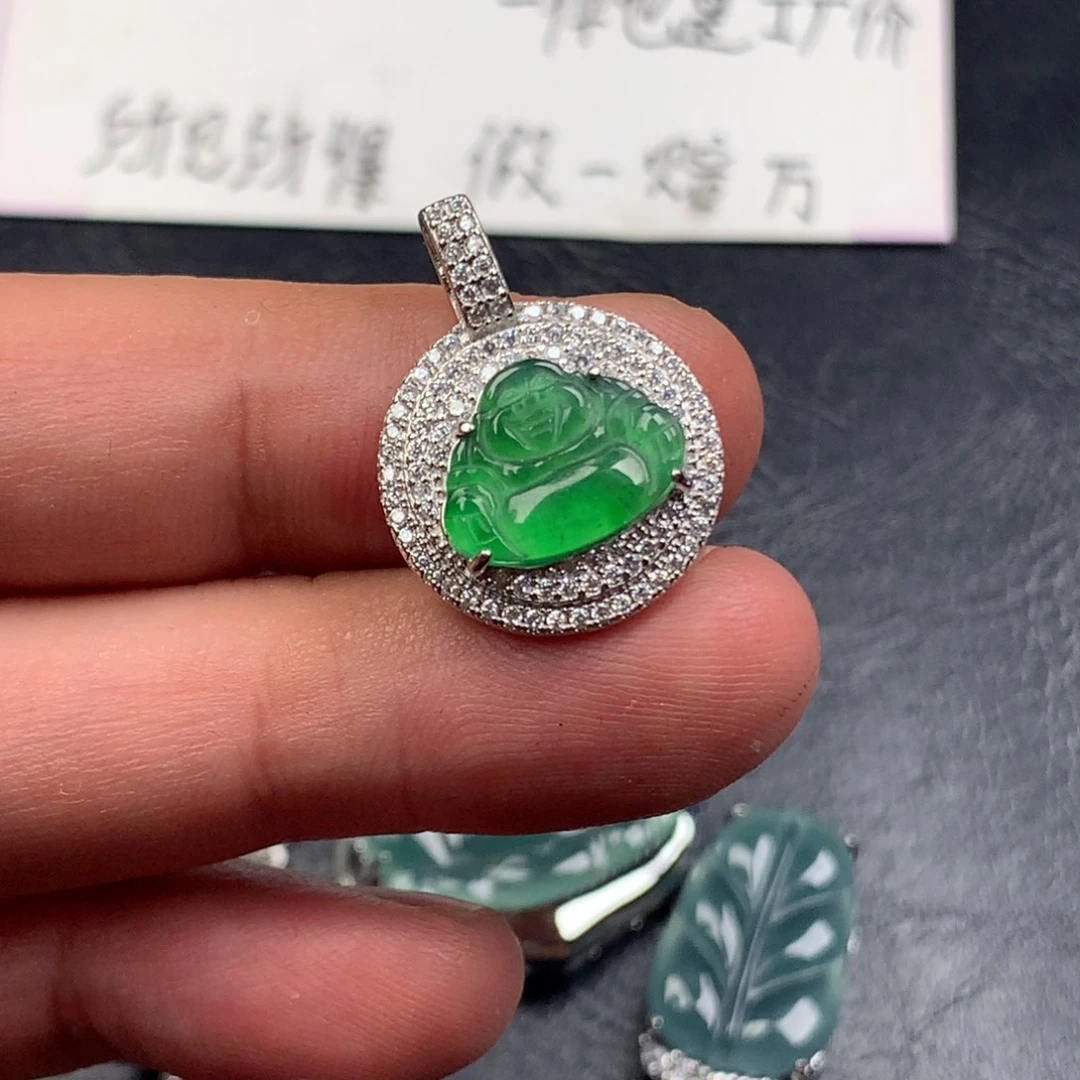 颈饰未镶嵌翡翠佛公