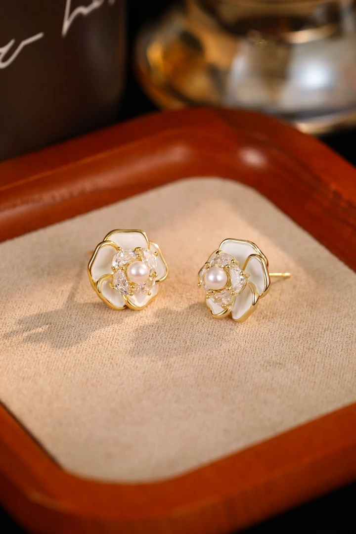 铜合金耳饰 【流光山茶】时尚精致耳钉镶嵌气质百搭珍珠耳钉