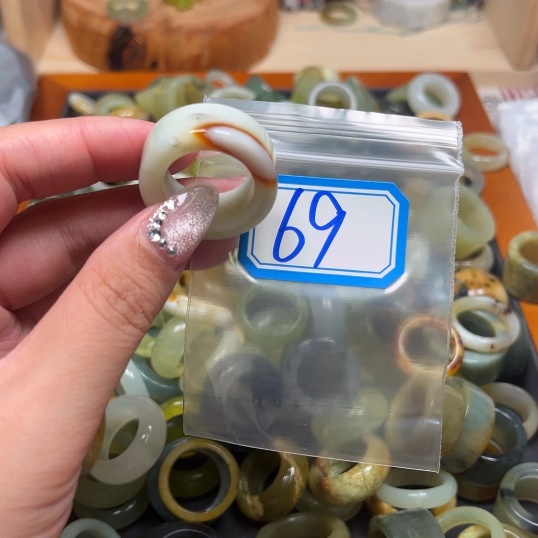 闪***电蛇纹石玉未镶嵌珠宝奇石