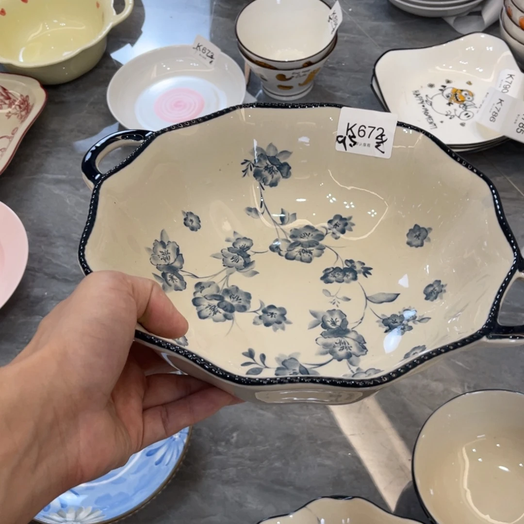 陶瓷微瑕餐具介意勿拍，满18飞！