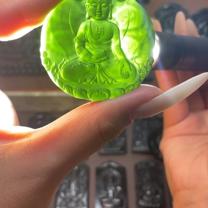 未镶嵌蛇纹石玉颈饰