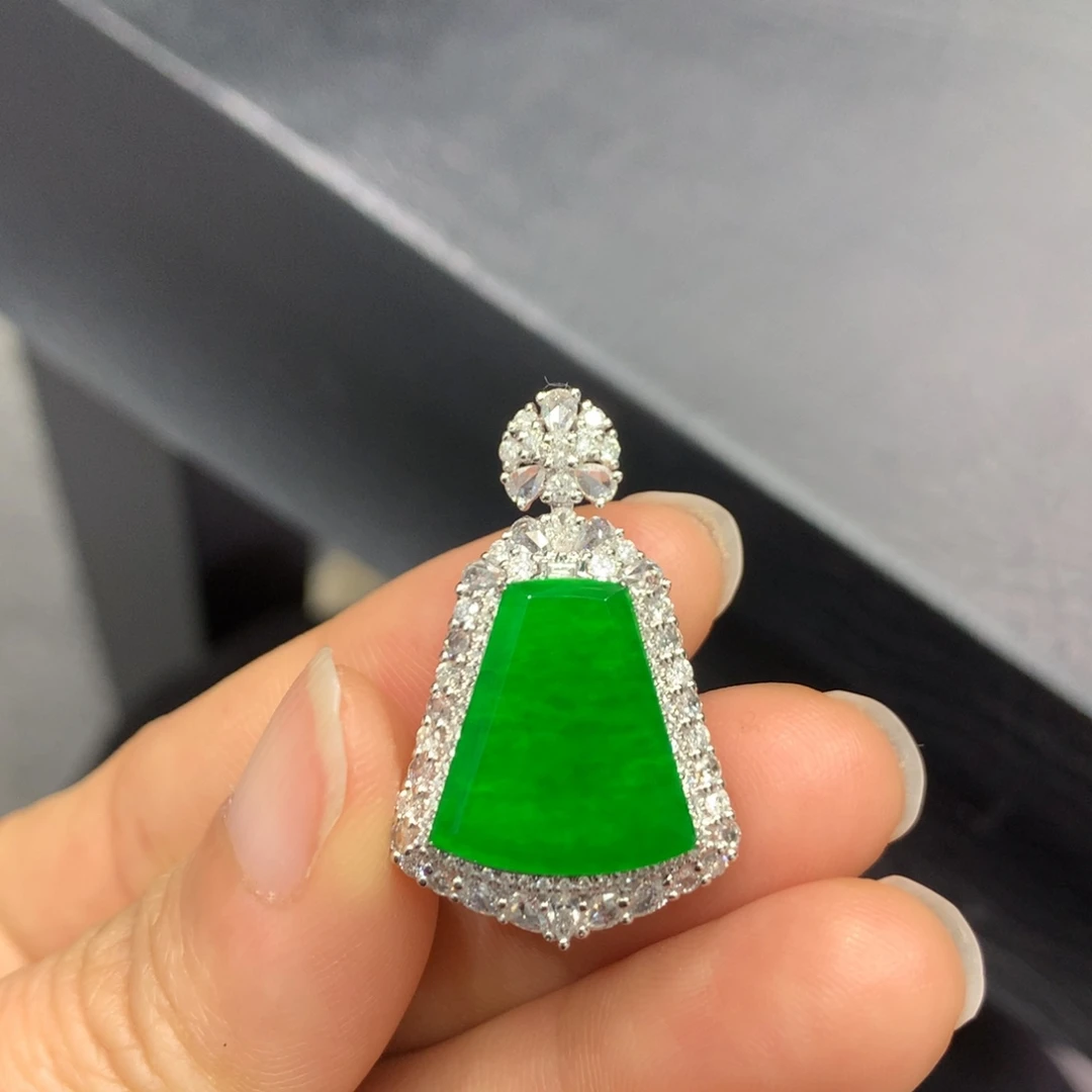 翡翠18K金镶嵌吊坠(不含链)