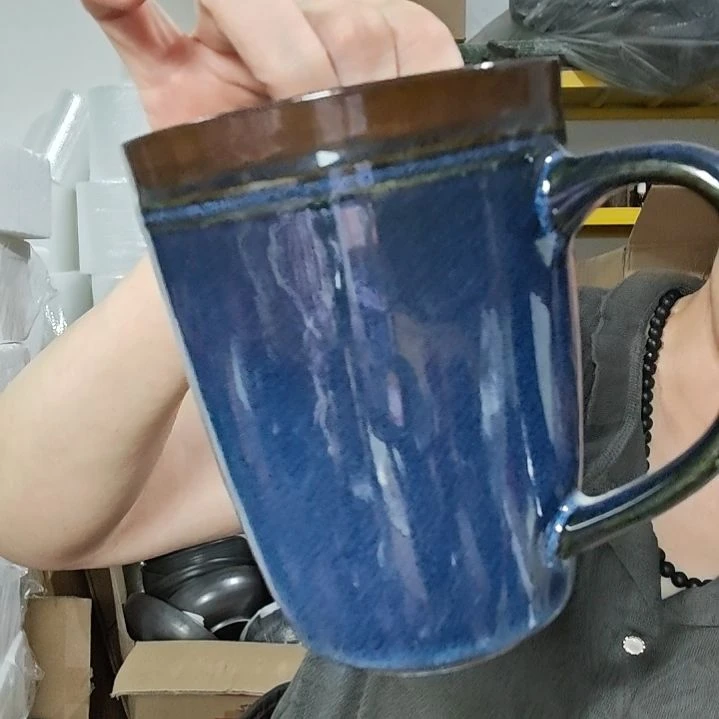 泗水砭石文化馆红麒麟孔雀蓝杯