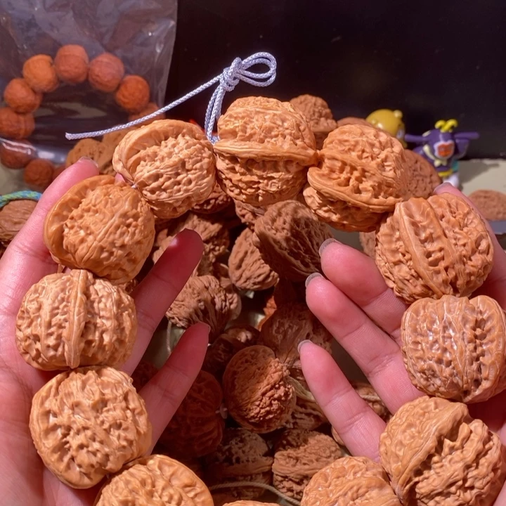 手串文玩核桃……50