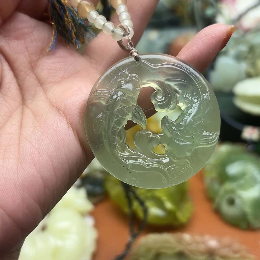 蛇纹石玉未镶嵌吊坠