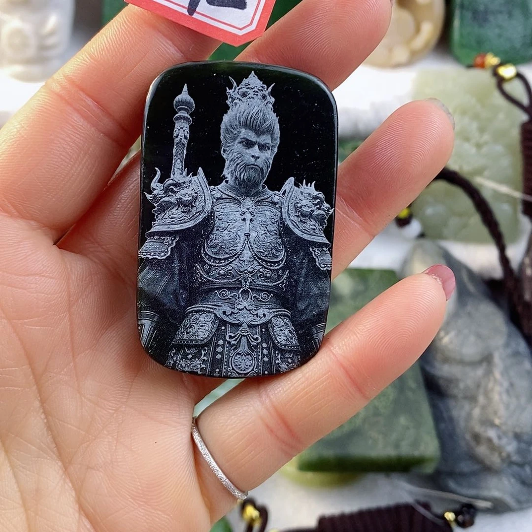 和田玉（糖玉）颈饰未镶嵌