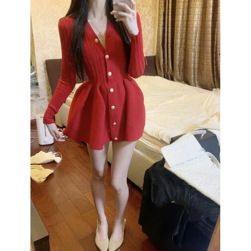 韩版红色针织连衣裙女秋冬季显身材气质收腰辣妹性感蓬蓬a字裙子